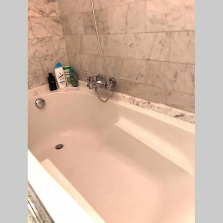 Appartement Ruim 3 Slaapkamerappartement Vlakbij Het