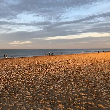 아파트 Ruim 3 Slaapkamerappartement Vlakbij Het *