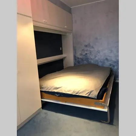 Ruim 3 Slaapkamerappartement Vlakbij Het *